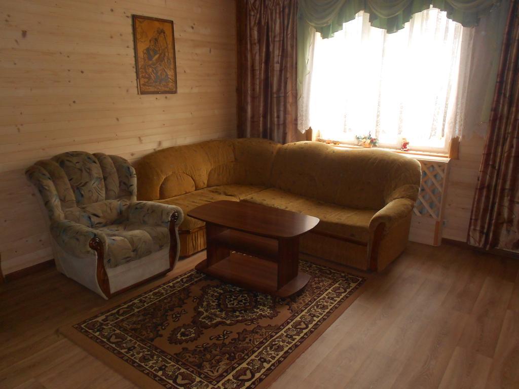 Sadyba Karpatskyi Vedmid Kosiv Exterior foto